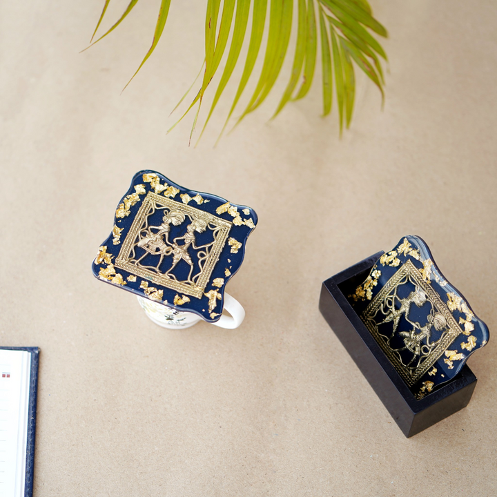 Handmade square coaster featuring Bastar Dokra art design