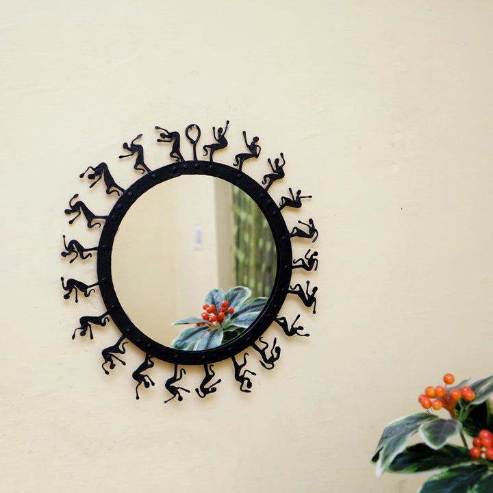 Bastar Art Handmade Iron Craft Designer Circle Mirror (Black, 17 inch)